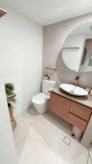 Chic Beachside Getaway 2Br 2Bath Fully Equipped Apartment Gold Coast Exterior photo