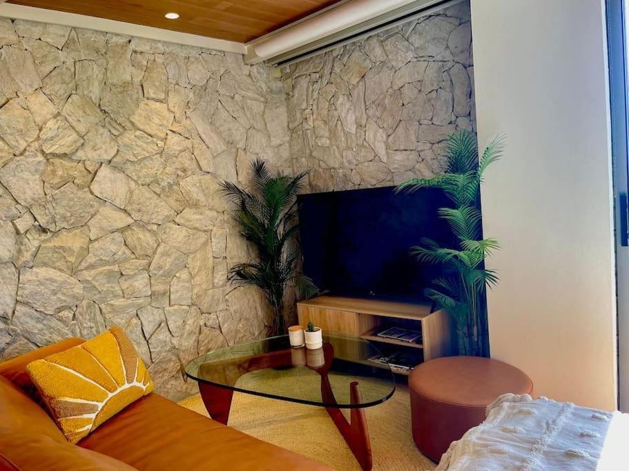 Chic Beachside Getaway 2Br 2Bath Fully Equipped Apartment Gold Coast Exterior photo
